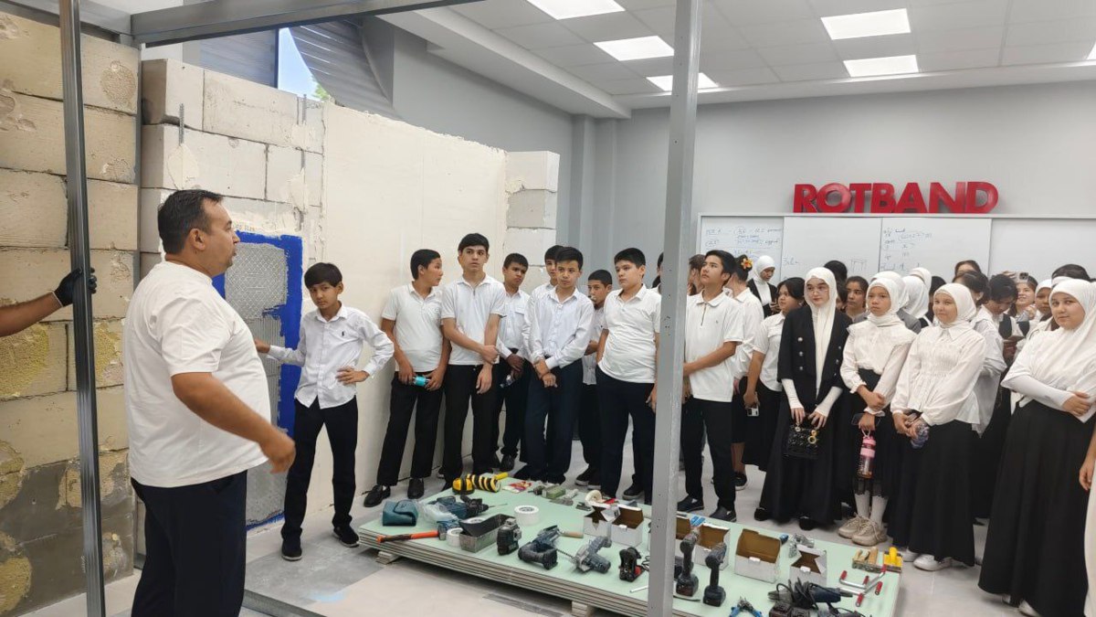 Toshkent arxitektura-qurilish universitetida maktab o‘quvchilari uchun qo‘shimcha darslar tashkil etildi